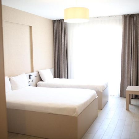 Cinas Hotel เอสเกซีเฮียร์ ภายนอก รูปภาพ