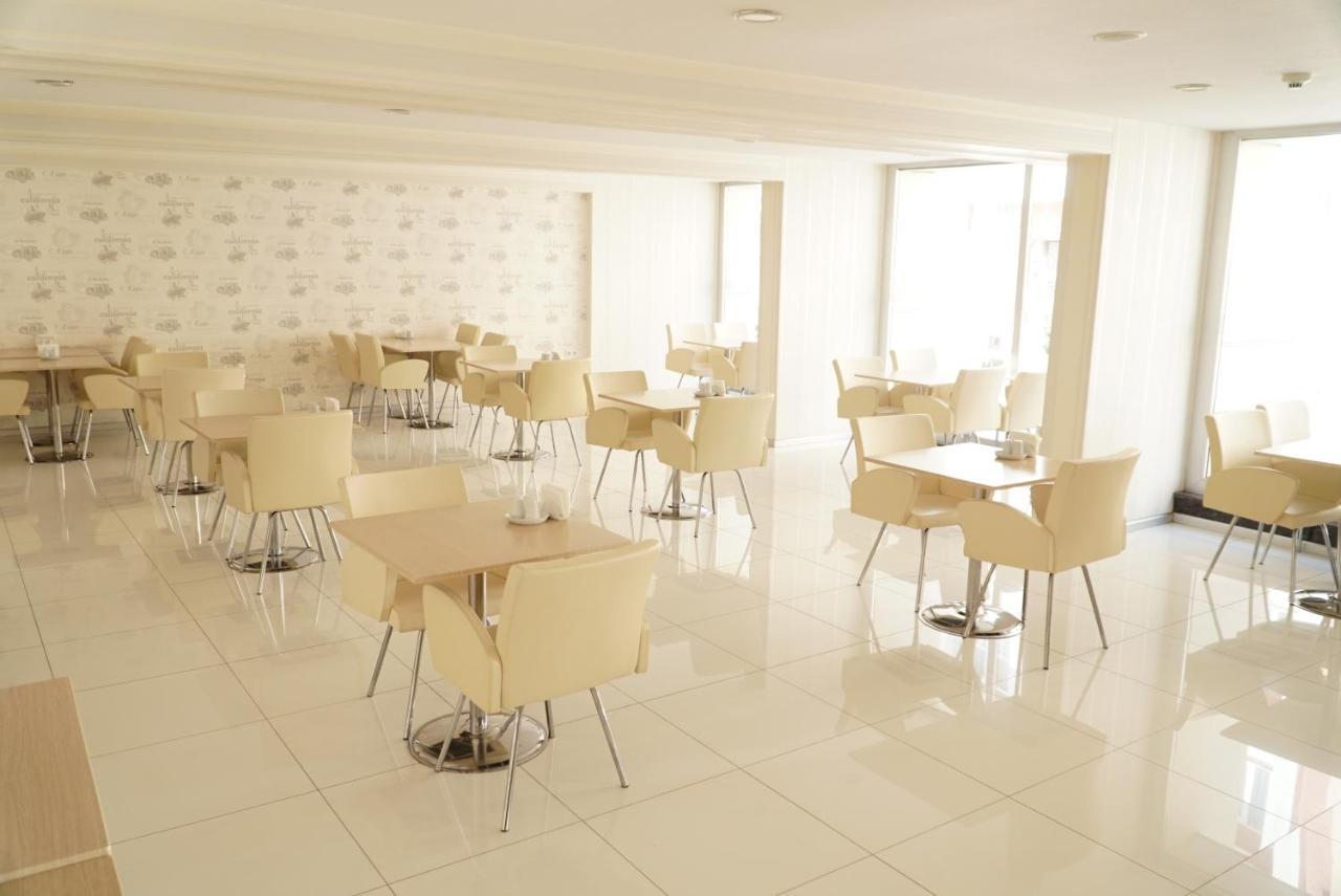 Cinas Hotel เอสเกซีเฮียร์ ภายนอก รูปภาพ