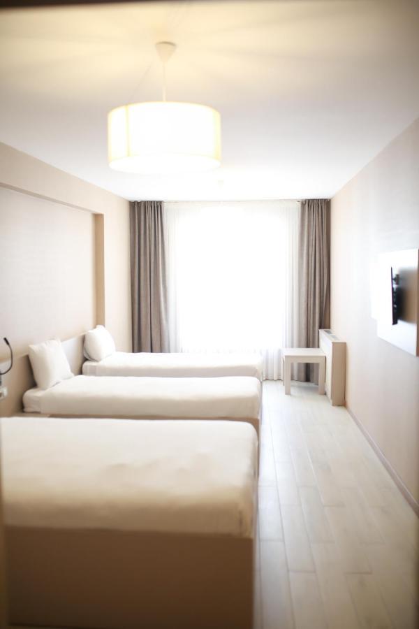 Cinas Hotel เอสเกซีเฮียร์ ภายนอก รูปภาพ